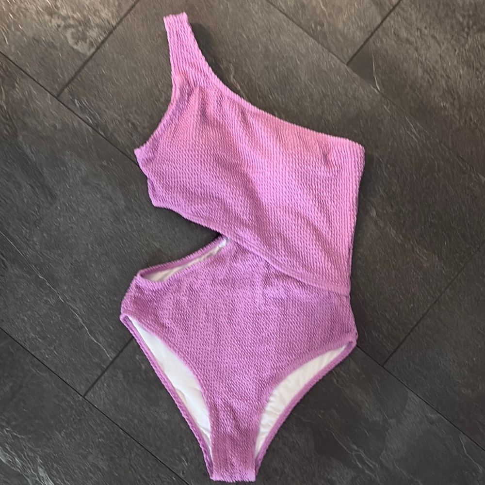 Women’s SHEIN Purple One-Shoulder Swimsuit, M